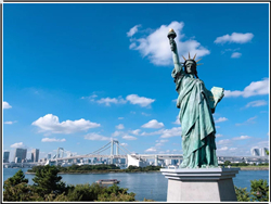 ?自由女神像城市廣場雕塑