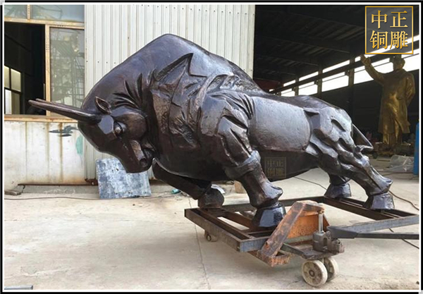 開(kāi)荒牛雕塑鑄造