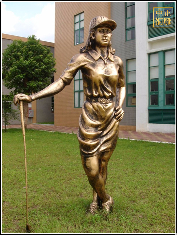 西方女孩打高爾夫人物銅像