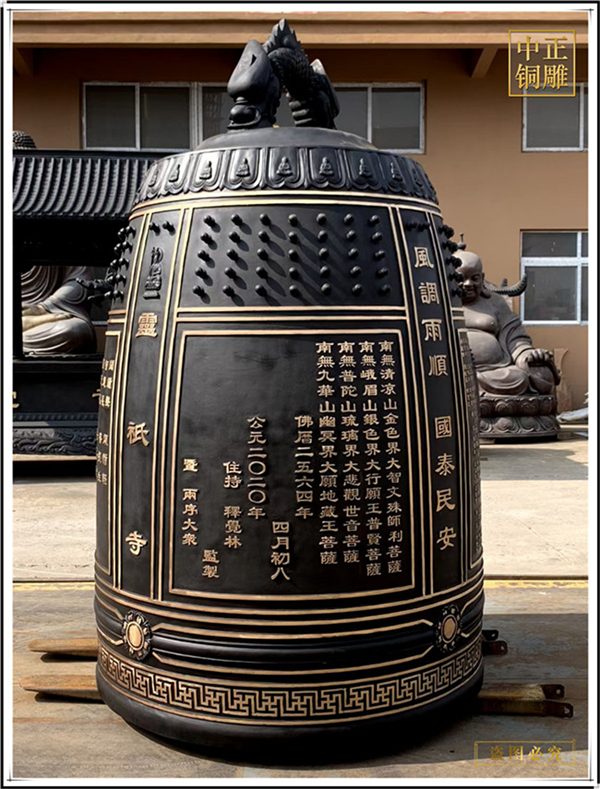黃銅鐘雕塑