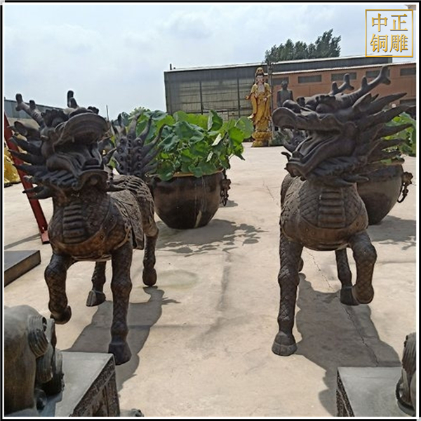 鎮(zhèn)宅一對銅麒麟.jpg 鎮(zhèn)宅一對銅麒麟.jpg