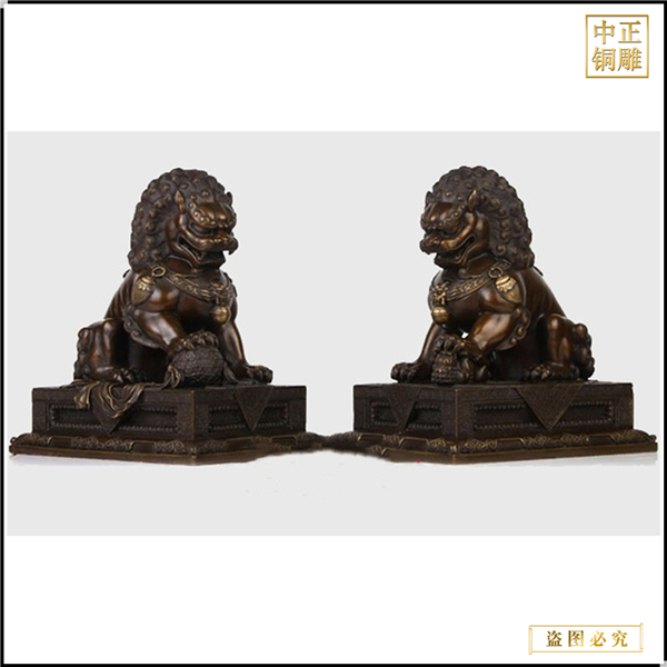 全銅獅子擺件一對