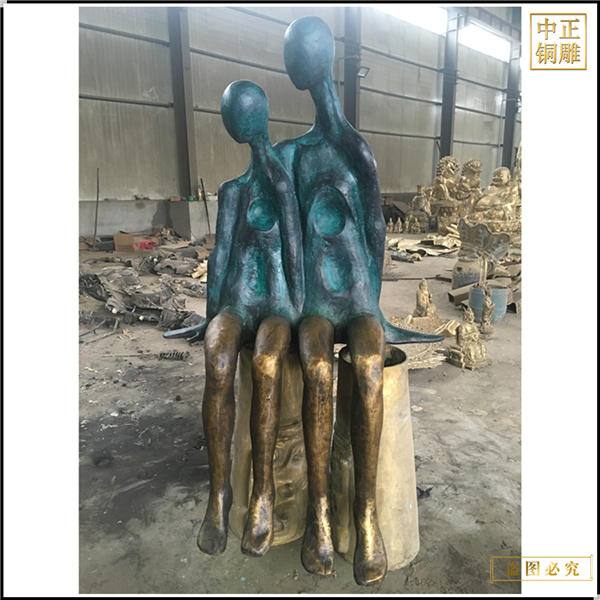 街邊抽象人物銅雕.jpg 街邊抽象人物銅雕.jpg