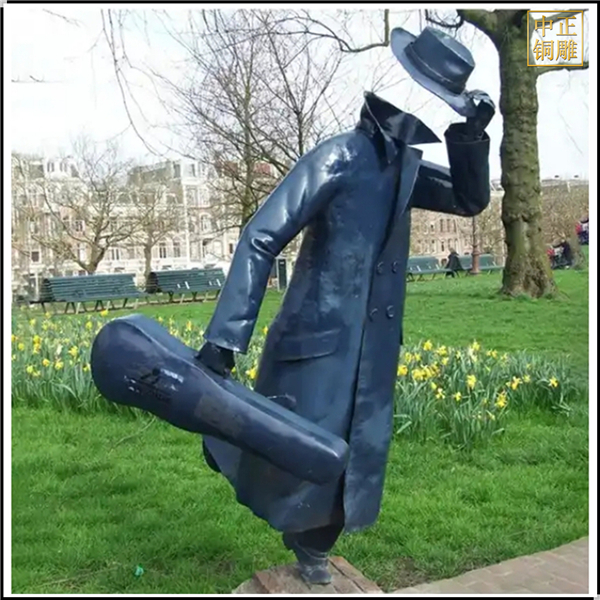 抽象無頭音樂家銅雕塑.jpg